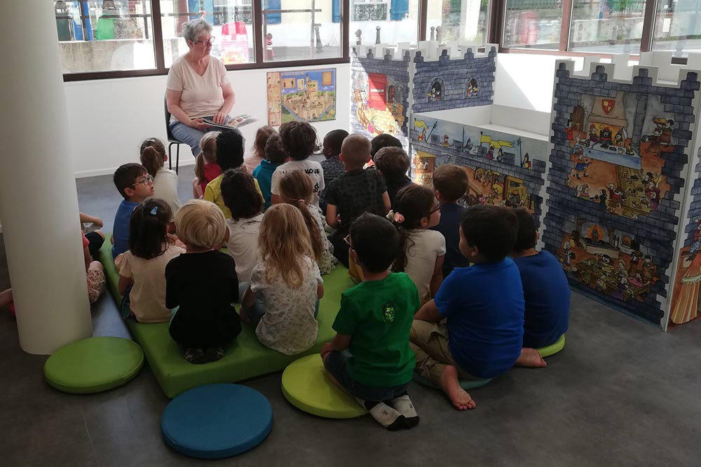 Exposition « Le Médiéval comme dans un Château » en mai avec la visite des écoles maternelles de Mériel